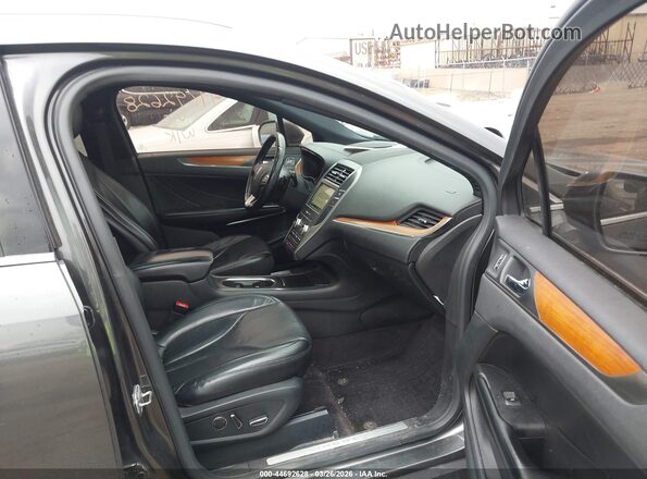 5LMTJ3DH3HUL04299 2017 LINCOLN MKC Серый Вид салона спереди