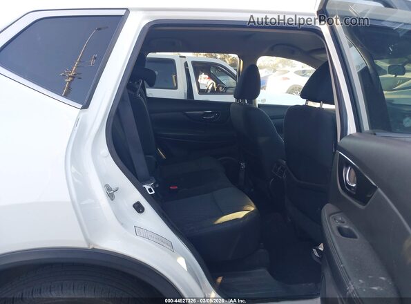 5N1AT2MT4HC740331 2017 NISSAN ROGUE White Widok naklejki z numerem VIN