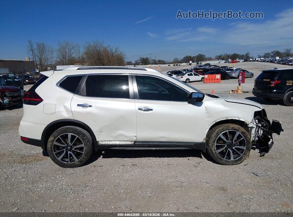 5N1AT2MV6KC840892 2019 NISSAN ROGUE White Vista interior trasera