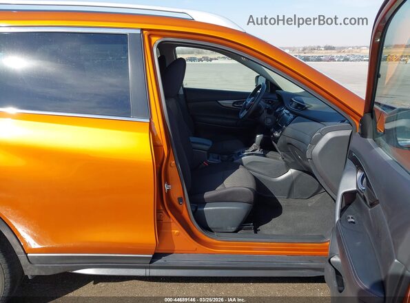 5N1AT2MV7LC722903 2020 NISSAN ROGUE Orange Вид салону спереду
