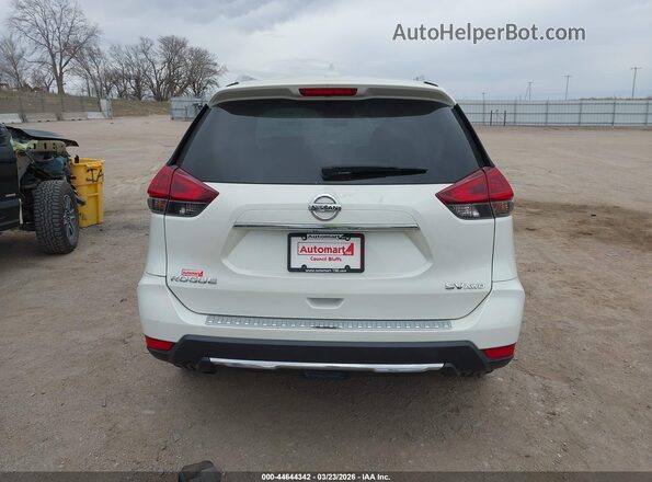 5N1AT2MVXJC758923 2018 NISSAN ROGUE White 