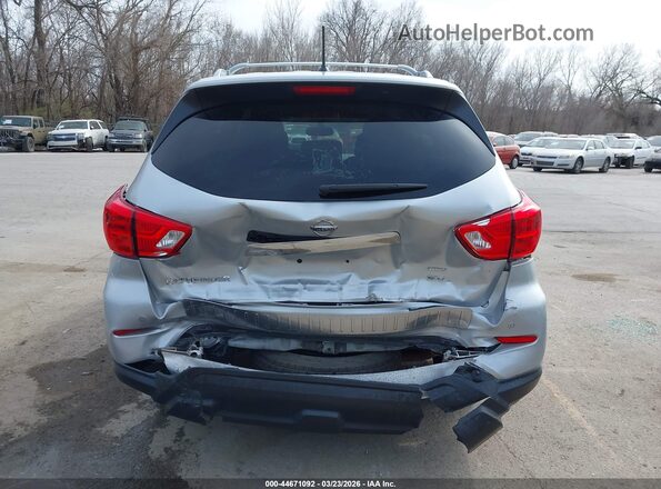5N1DR2MM0JC670594 2018 NISSAN PATHFINDER Silver 