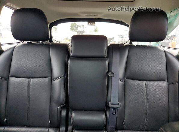 5N1DR2MM8HC632301 2017 NISSAN PATHFINDER Black Հետևի նստատեղերի տեսք