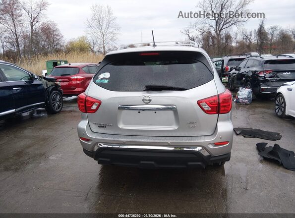 5N1DR2MM8HC696273 2017 NISSAN PATHFINDER Silver 