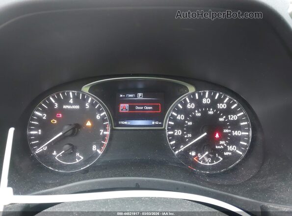 5N1DR2MM8HC913174 2017 NISSAN PATHFINDER Красный Вид задних сидений