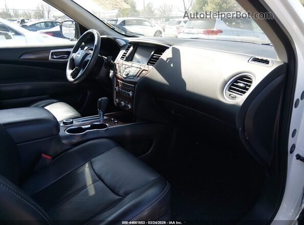 5N1DR2MMXHC638570 2017 NISSAN PATHFINDER White Widok wnętrza z przodu