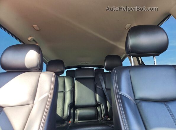 5N1DR2MN2KC611718 2019 NISSAN PATHFINDER White Vista de los asientos traseros