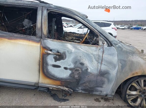 5N1DR2MN6HC690593 2017 NISSAN PATHFINDER White Widok wnętrza z przodu