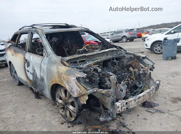 5N1DR2MN6HC690593 2017 NISSAN PATHFINDER White Przód prawy