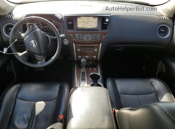 5N1DR2MN8HC639144 2017 NISSAN PATHFINDER Silver Dashboard view