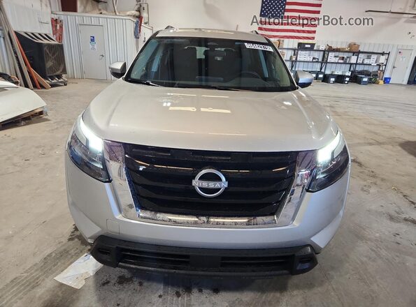 5N1DR3BA3SC239683 2025 NISSAN PATHFINDER Silver Widok wnętrza 360 stopni