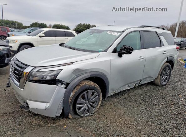 5N1DR3BA9RC251735 2024 NISSAN PATHFINDER Серебряный Передняя левая четверть
