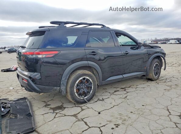 5N1DR3BD8PC261938 2023 NISSAN PATHFINDER Черный Задняя правая четверть