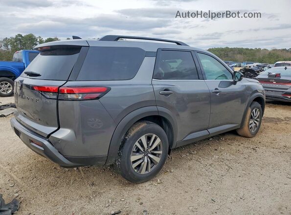 5N1DR3CS3TC207325 2026 NISSAN PATHFINDER Серый Задняя правая четверть