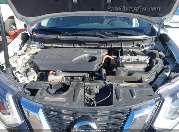 5N1ET2MV5HC790819 2017 NISSAN ROGUE HYBRID Белый Вид сзади
