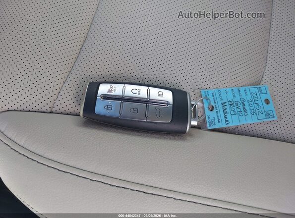5NMMADTB0SH019184 2025 GENESIS GV70 White Vista del salpicadero