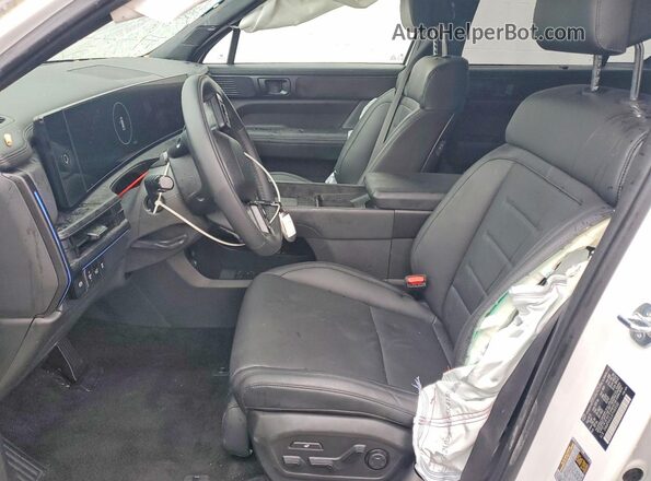 5NMP54GL8TH159330 2026 HYUNDAI SANTA FE CALLIGRAPHY White Widok wnętrza z przodu