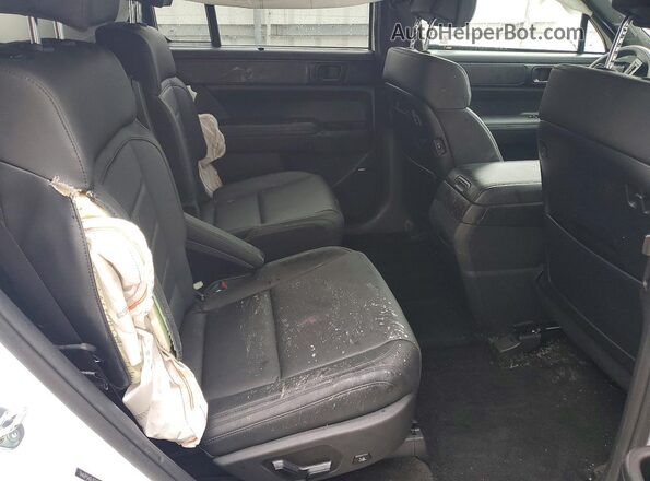 5NMP54GL8TH159330 2026 HYUNDAI SANTA FE CALLIGRAPHY White Widok wnętrza z tyłu