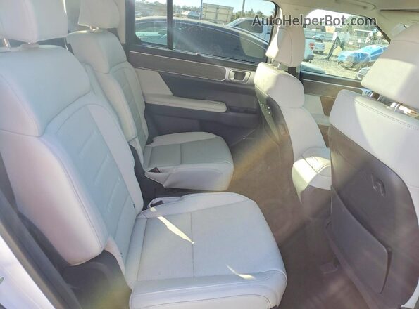 5NMP5DGL0SH138275 2025 HYUNDAI SANTA FE CALLIGRAPHY White Вид задньої частини салону