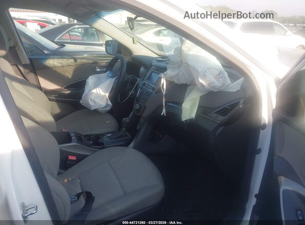 5NMZT3LB6JH086056 2018 HYUNDAI SANTA FE SPORT Белый Вид салона спереди