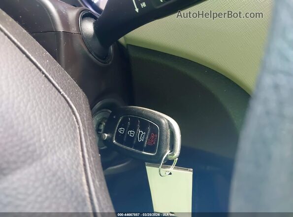 5NMZUDLB3HH008668 2017 HYUNDAI SANTA FE SPORT Черный Вид панели приборов