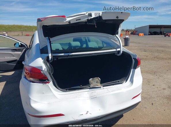 5NPD74LF1HH087619 2017 HYUNDAI ELANTRA Белый Вид спереди