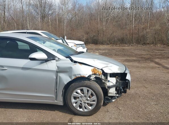 5NPD74LF3HH071647 2017 HYUNDAI ELANTRA Silver Вид спереду