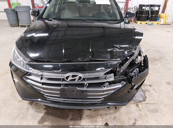 5NPD74LF5LH546949 2020 HYUNDAI ELANTRA Black Widok z przodu