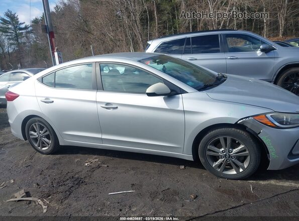 5NPD74LF6JH271573 2018 HYUNDAI ELANTRA Серебряный Панорамный вид салона 360°