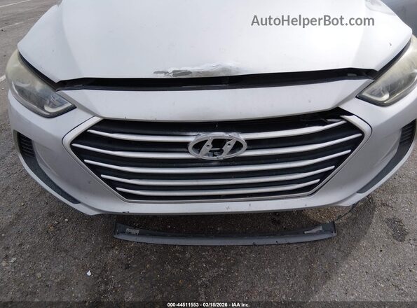 5NPD74LF7HH175977 2017 HYUNDAI ELANTRA Silver Widok z przodu