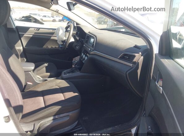 5NPD74LF8KH492884 2019 HYUNDAI ELANTRA Белый Вид салона спереди