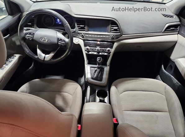 5NPD84LF0KH418422 2019 HYUNDAI ELANTRA Silver Widok deski rozdzielczej