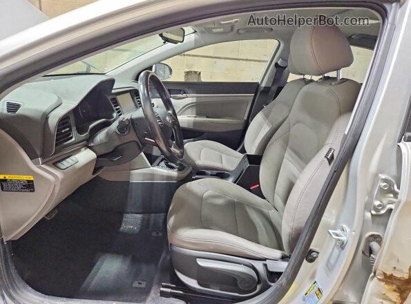 5NPD84LF0KH418422 2019 HYUNDAI ELANTRA Silver Widok wnętrza z przodu