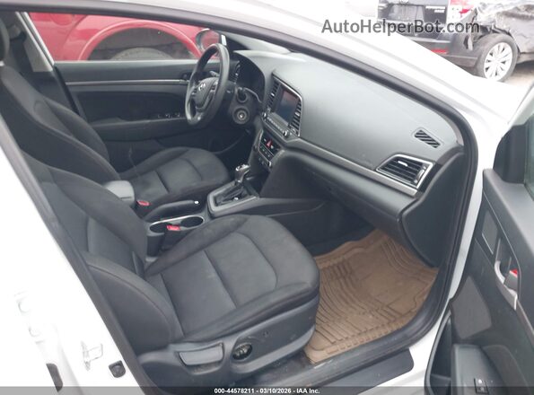 5NPD84LF1JH301964 2018 HYUNDAI ELANTRA Белый Вид салона спереди