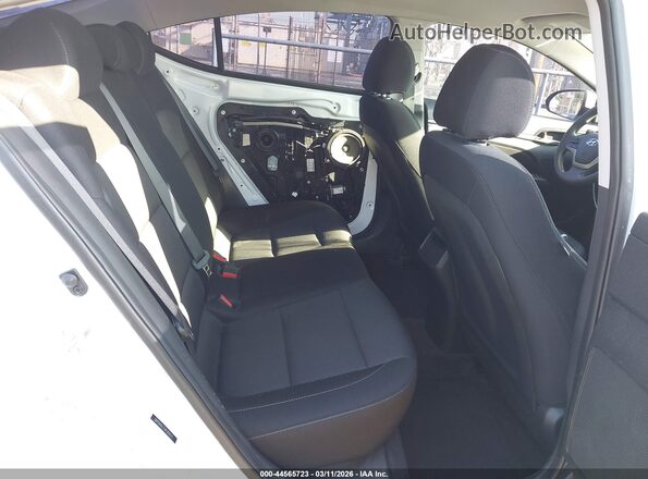 5NPD84LF2JH369075 2018 HYUNDAI ELANTRA White VIN კოდის სტიკერის ხედი
