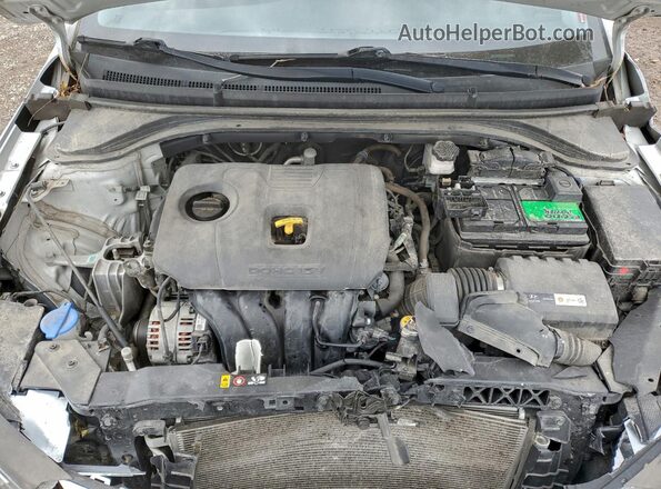 5NPD84LF2KH438316 2019 HYUNDAI ELANTRA Silver Widok wnętrza z tyłu