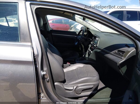 5NPD84LF2KH461126 2019 HYUNDAI ELANTRA Gray Vista interior delantera