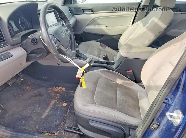 5NPD84LF4JH264506 2018 HYUNDAI ELANTRA Синий Вид салона спереди