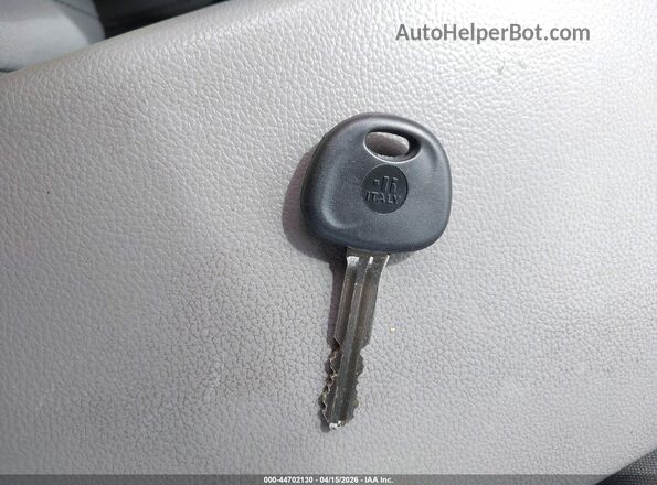 5NPD84LF7HH038292 2017 HYUNDAI ELANTRA Silver Widok deski rozdzielczej