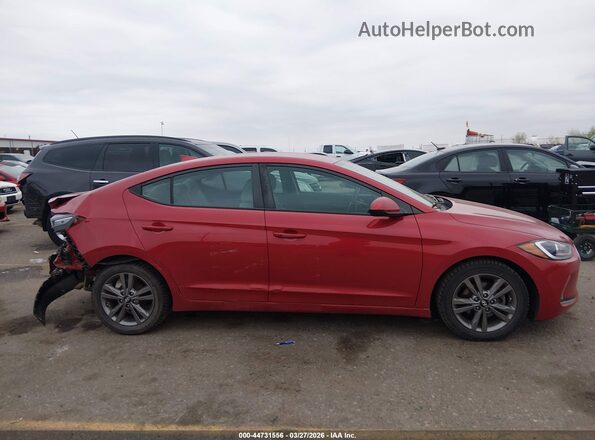 5NPD84LF8HH010162 2017 HYUNDAI ELANTRA Красный Вид задней части салона