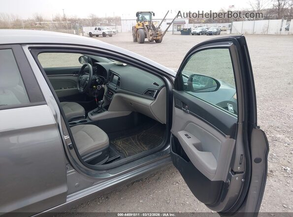 5NPD84LFXJH291807 2018 HYUNDAI ELANTRA Серый Вид салона спереди