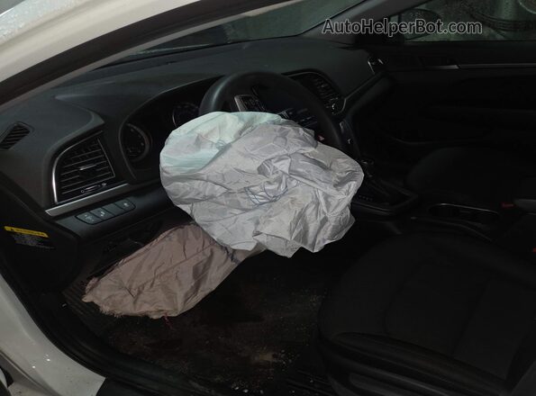 5NPD84LFXJH329326 2018 HYUNDAI ELANTRA Белый Вид салона спереди