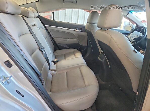 5NPD84LFXKH488798 2019 HYUNDAI ELANTRA Серебряный Вид задних сидений