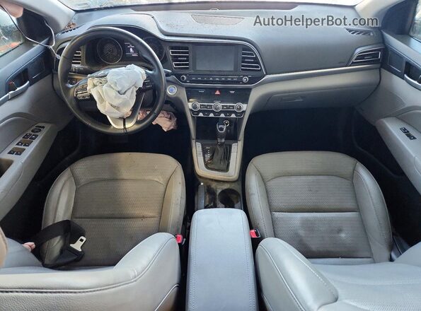 5NPD84LFXKH488798 2019 HYUNDAI ELANTRA Серебряный Вид панели приборов