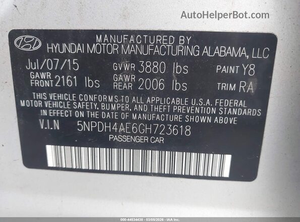 5NPDH4AE6GH723618 2016 HYUNDAI ELANTRA Silver Widok komory silnika