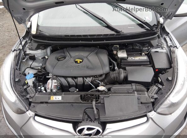 5NPDH4AEXGH717434 2016 HYUNDAI ELANTRA Серебряный Вид сзади