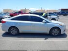 2017 Hyundai Sonata   Серебряный vin: 5NPE24AF0HH465709