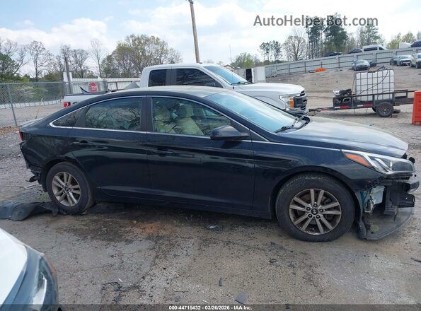 5NPE24AF2HH465792 2017 HYUNDAI SONATA Black Вид задньої частини салону