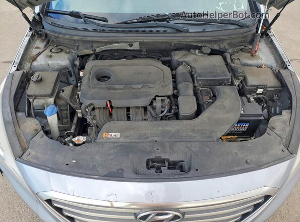 5NPE24AF2HH474640 2017 HYUNDAI SONATA Серебряный Вид задней части салона
