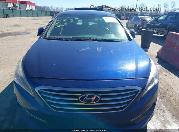 5NPE24AF2HH492202 2017 HYUNDAI SONATA Blue Widok z przodu